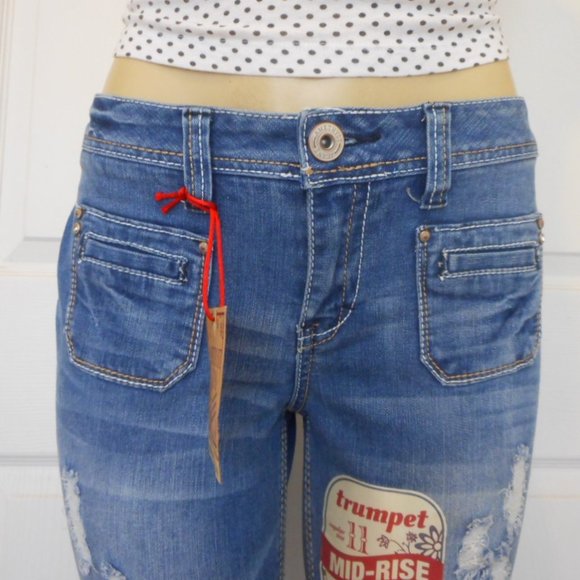 NEW Amethyst Jeans Distressed Boot Cut Denim Size 13 - Picture 2 of 13